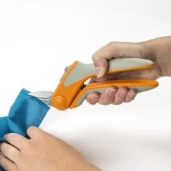 Fiskars Easy Action Tabletop Rag Quilt Snip -Sewing And Knitting 27af7e97c3382ff973bf94988c88fac828