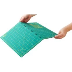 OLFA Folding Cutting Mat 12"X17" -Sewing And Knitting 83f8e0c81721d62178bbc5876fc1823690