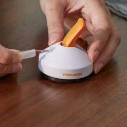Fiskars Tabletop Seam Ripper -Sewing And Knitting b57a881b781367236ed4fc4ee0c4761e72